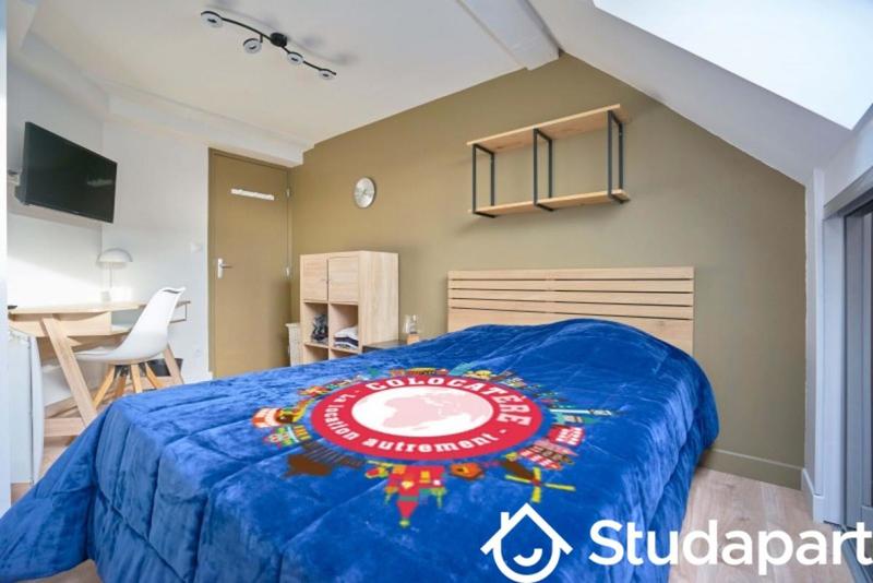 Chambre - 13 m² - 1 pièce