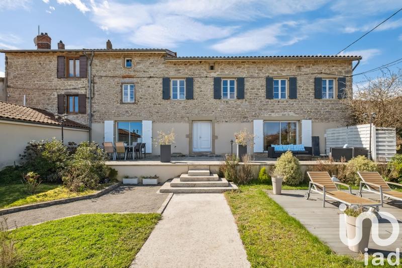 Maison - 210 m² - 6 pièces