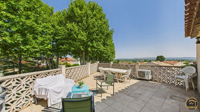 Maison traditionnelle - 160 m² - 6 pièces