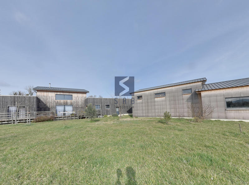 Maison - 160 m² - 5 pièces