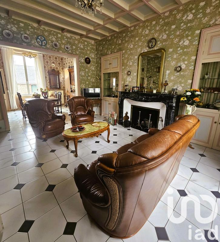 Maison - 265 m² - 11 pièces