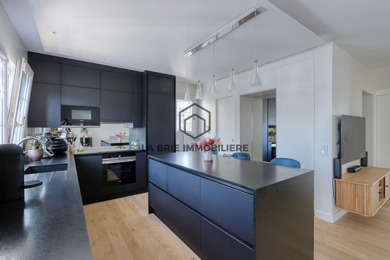 Maison - 103 m² - 5 pièces