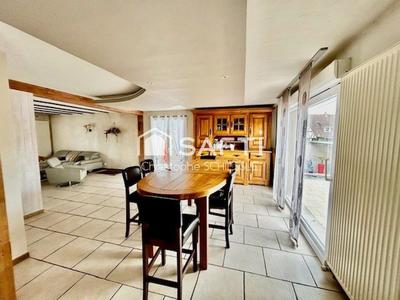 Maison - 202 m² - 7 pièces