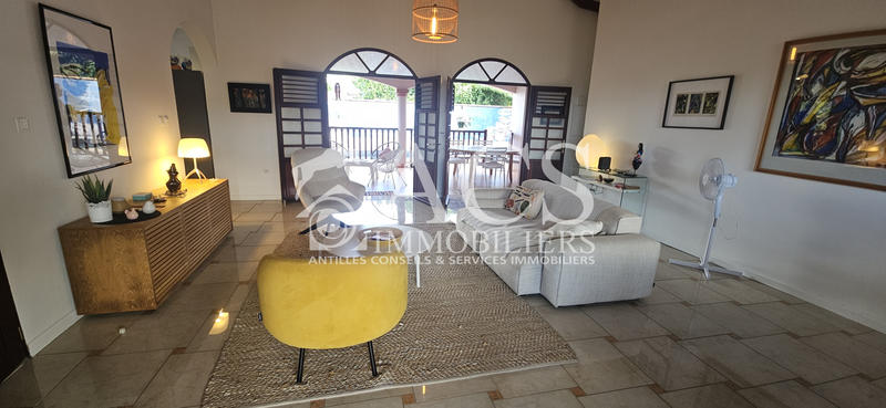 Maison - 122 m² - 5 pièces