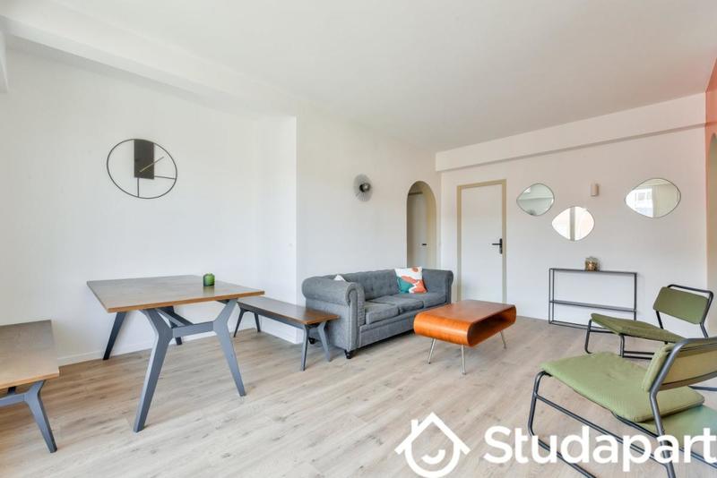 Chambre - 13 m² - 1 pièce