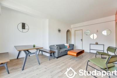 Chambre - 13 m² - 1 pièce