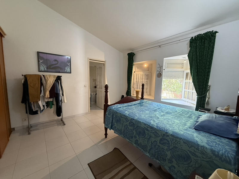 Propriété - 350 m² - 10 pièces