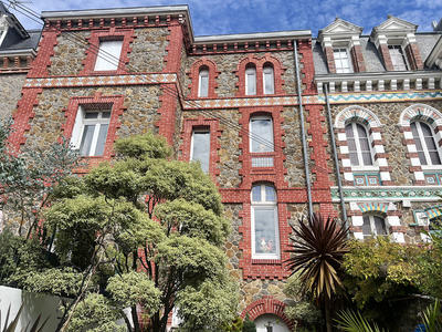 Maison - 200 m² - 7 pièces