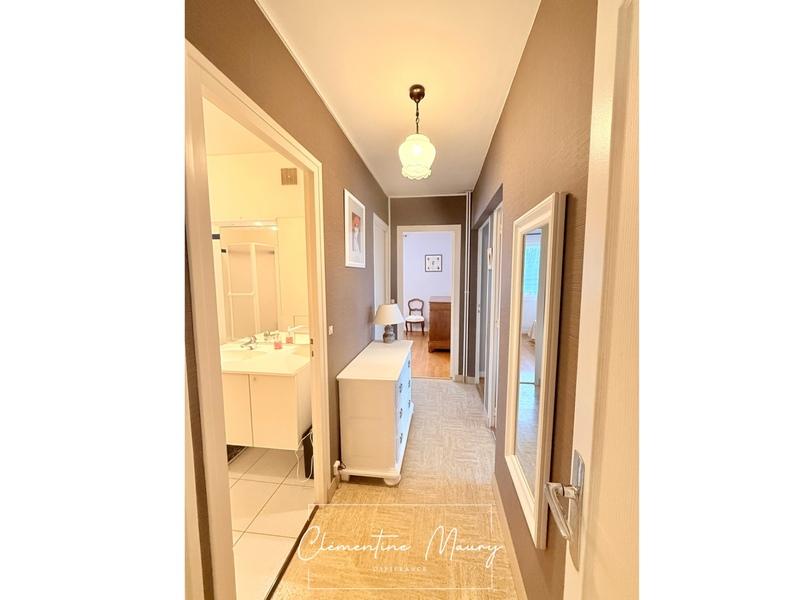 Appartement - 87 m² - 4 pièces