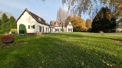 Maison - 265 m² - 7 pièces