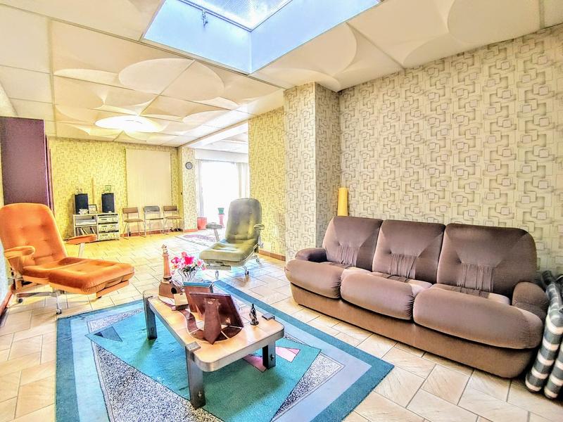 Maison - 570 m² - 8 pièces