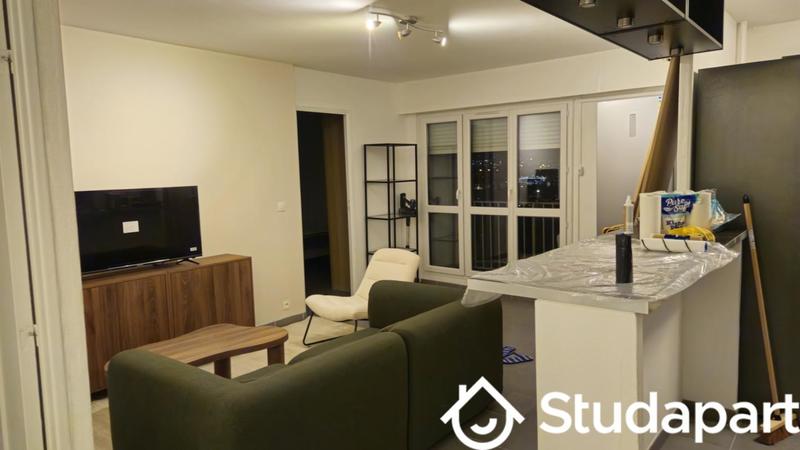 Chambre - 9 m² - 1 pièce