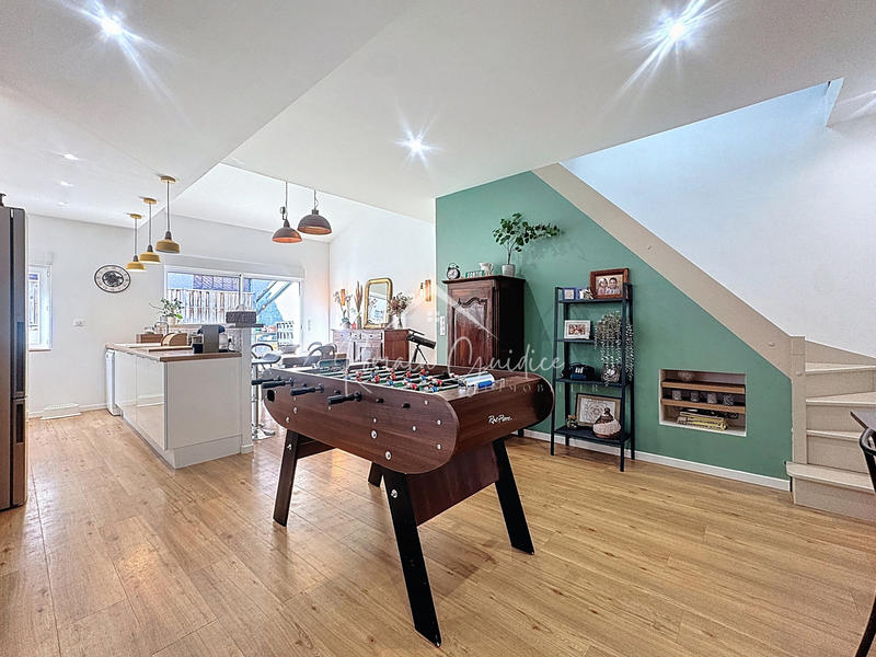 Duplex - 144 m² - 5 pièces