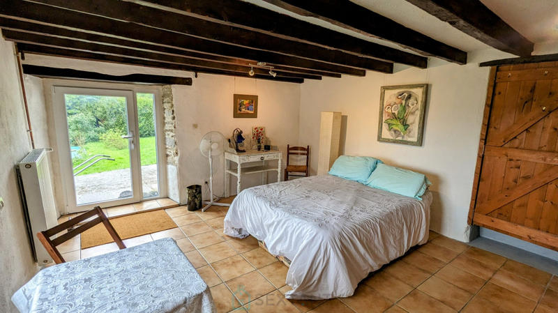 Maison - 247 m² - 8 pièces