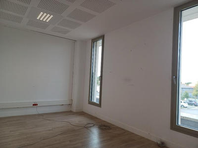 Bureau - 12 m² - 1 pièce