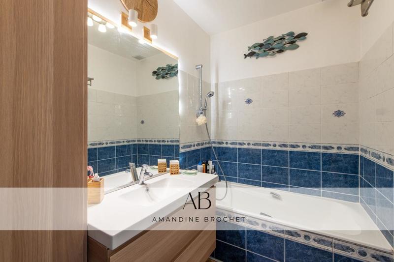 Maison - 170 m² - 8 pièces