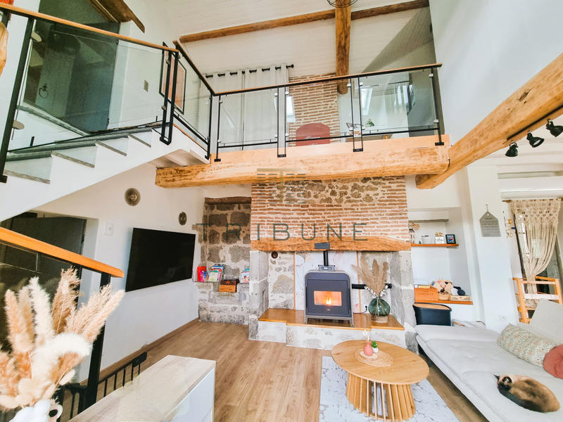 Maison - 210 m² - 6 pièces