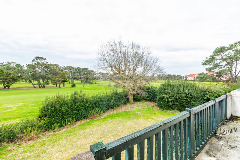 Maison - 278 m² - 8 pièces