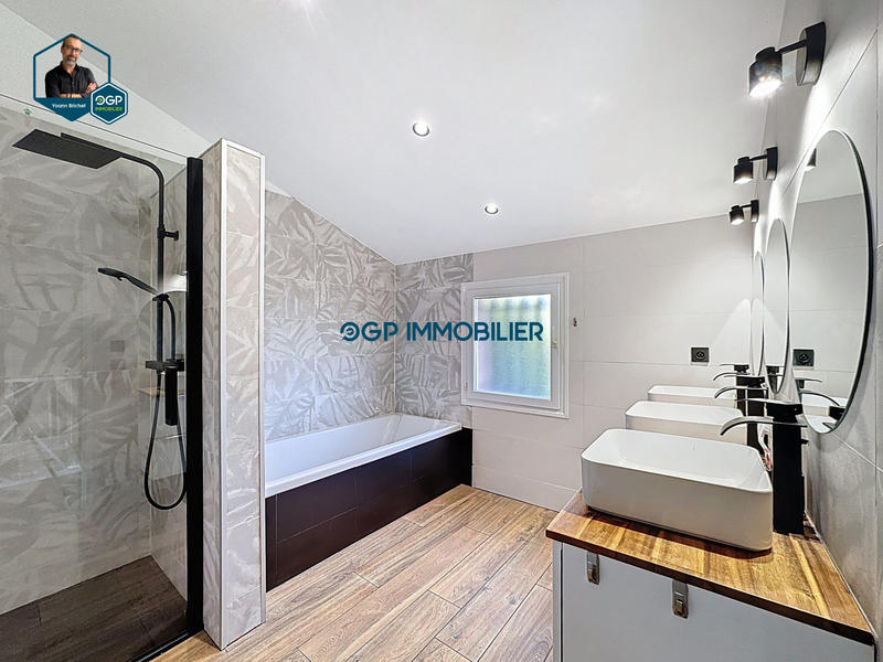 Maison - 175 m² - 6 pièces