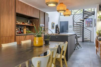 Maison - 140 m² - 5 pièces