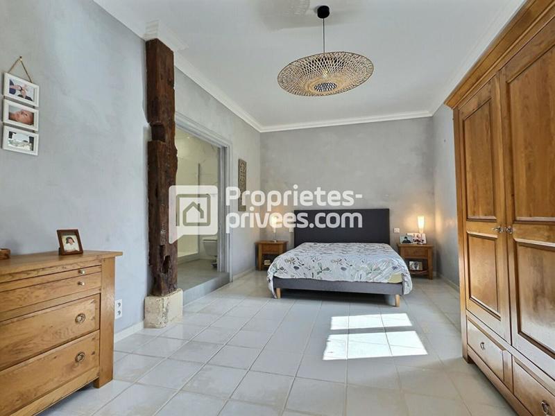 Demeure - 450 m² - 14 pièces