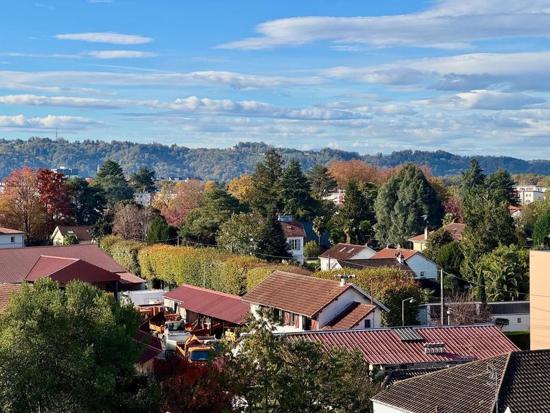 Appartement - 80 m² - 7 pièces