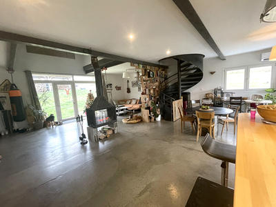 Maison - 152 m² - 5 pièces