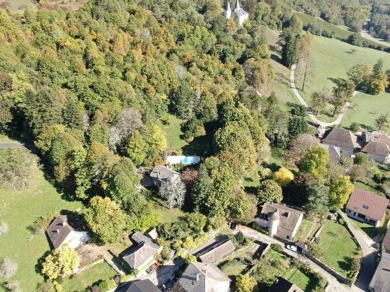 Propriété - 136 m² - 5 pièces