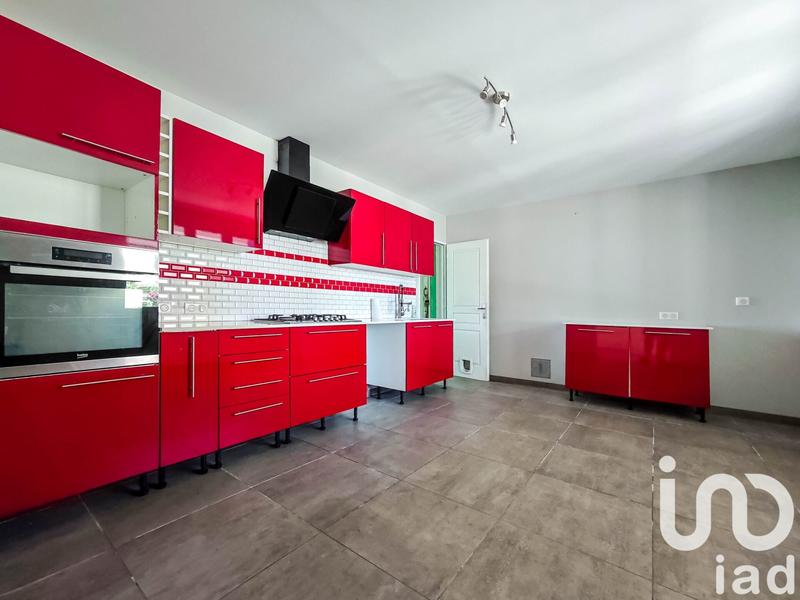 Maison - 220 m² - 10 pièces