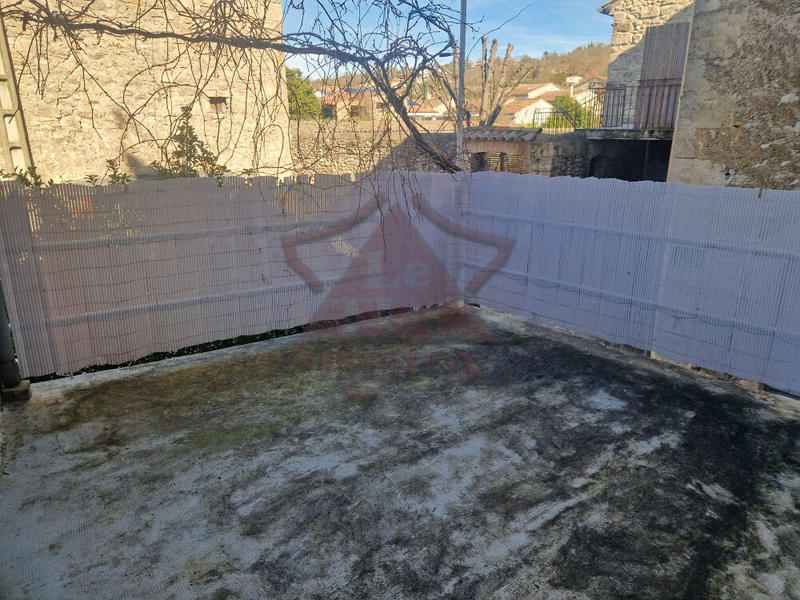 Maison en pierre - 100 m² - 5 pièces