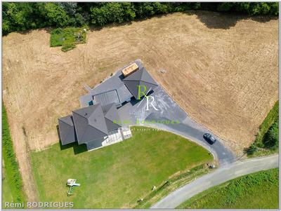 Maison - 196 m² - 7 pièces