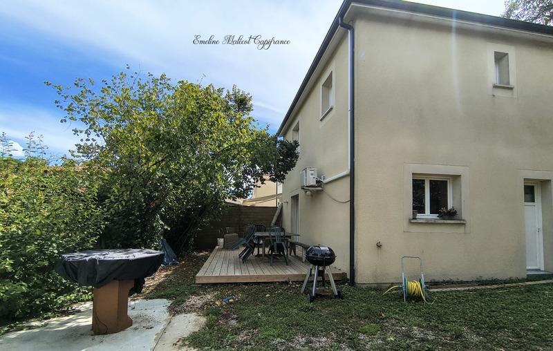 Maison - 95 m² - 4 pièces