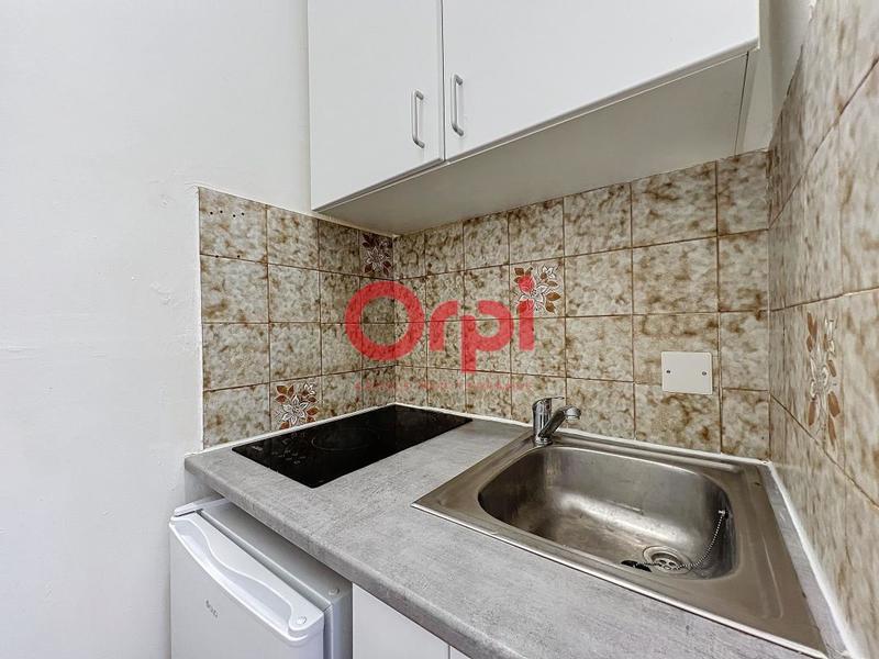 Studio - 12 m² - 1 pièce