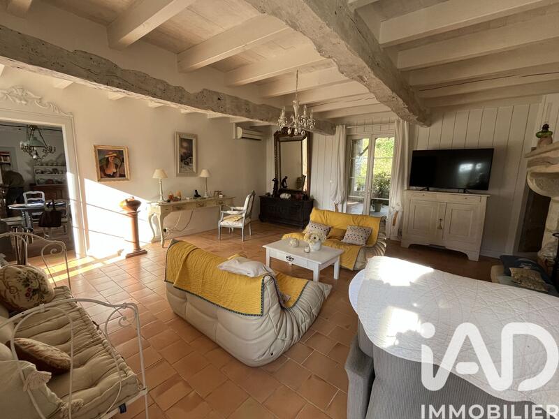 Maison - 200 m² - 6 pièces