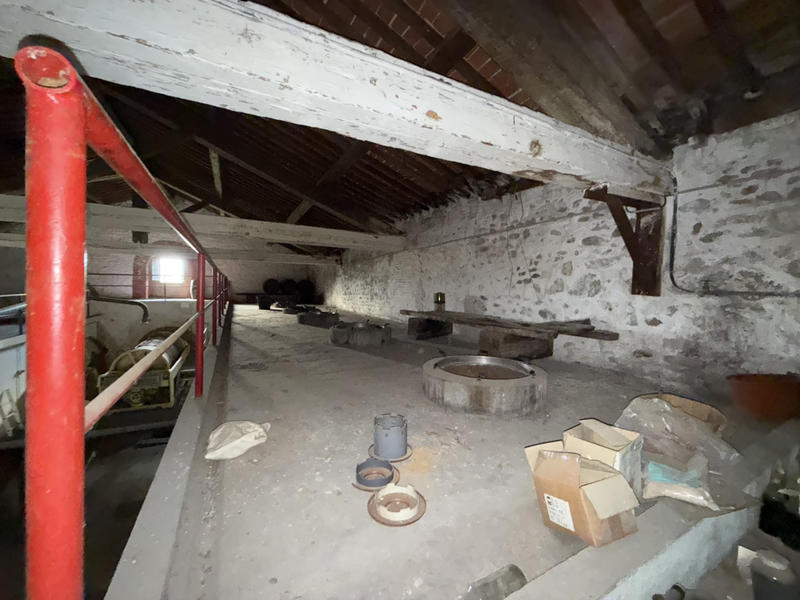 Maison - 500 m² - 2 pièces