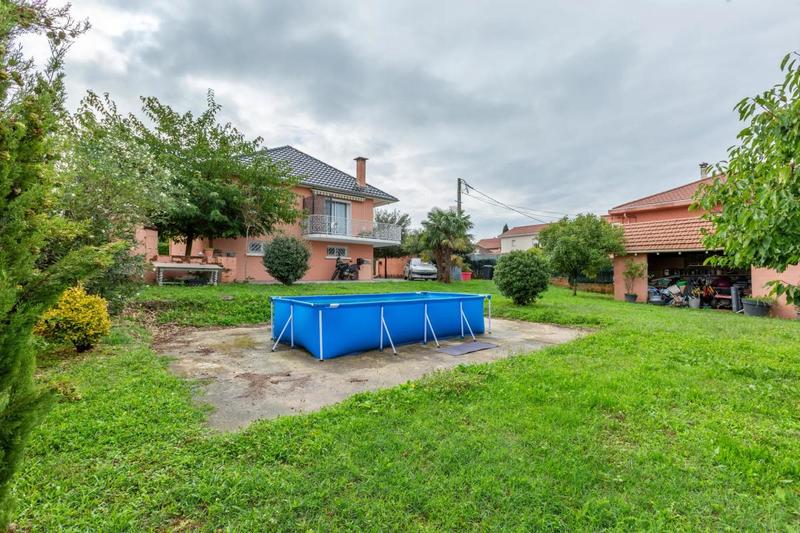 Maison - 165 m² - 8 pièces