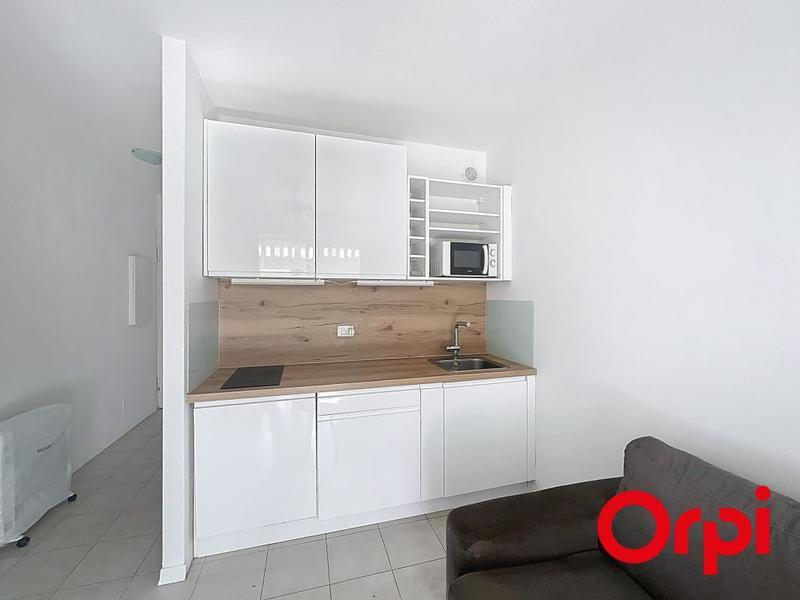 Studio - 17 m² - 1 pièce