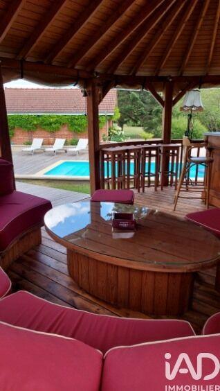 Maison - 273 m² - 7 pièces