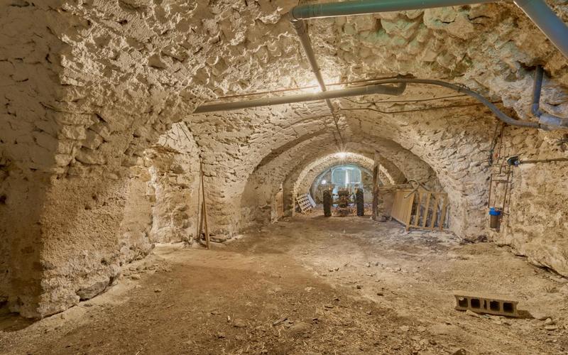 Maison - 409 m² - 13 pièces