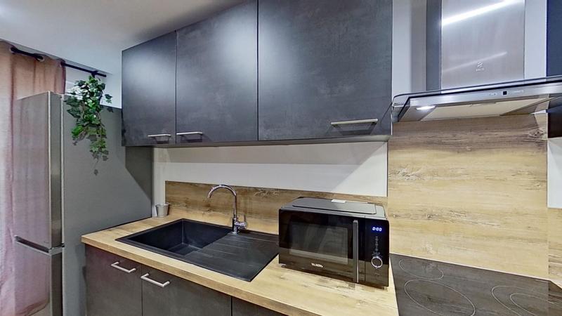 Appartement - 88 m² - 6 pièces