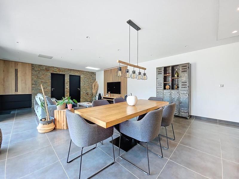 Maison - 153 m² - 5 pièces