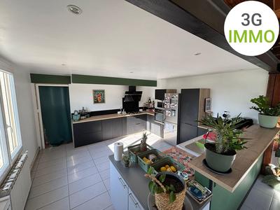 Appartement - 198 m² - 5 pièces