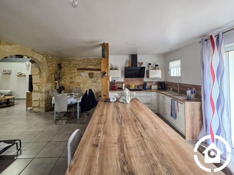 Maison - 95 m² - 3 pièces