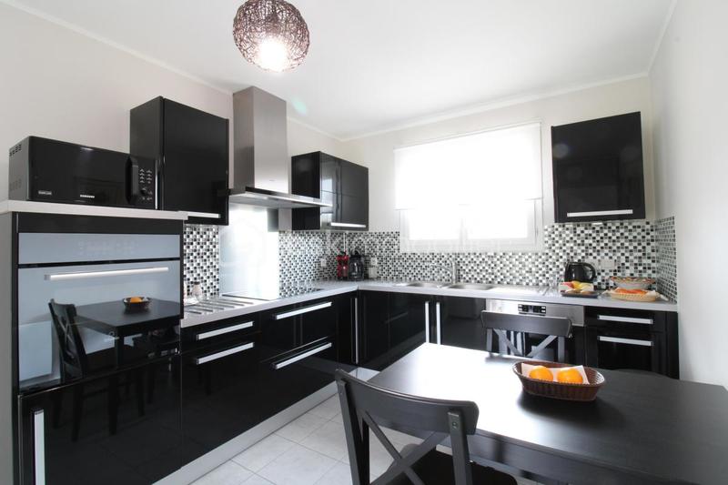 Maison - 96 m² - 4 pièces