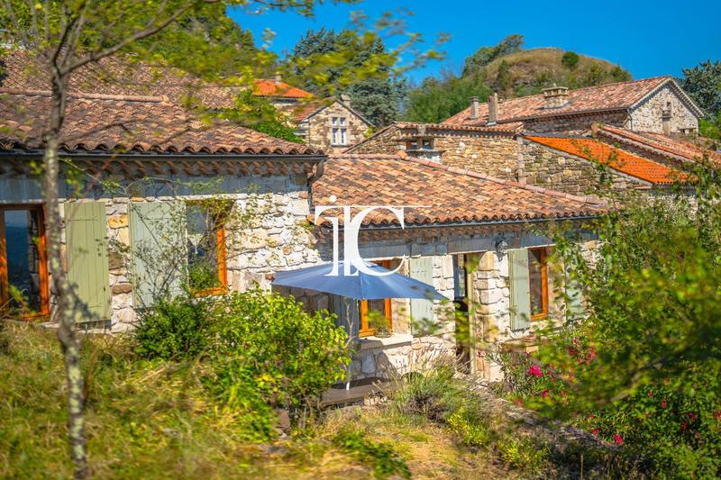 Maison - 118 m² - 3 pièces