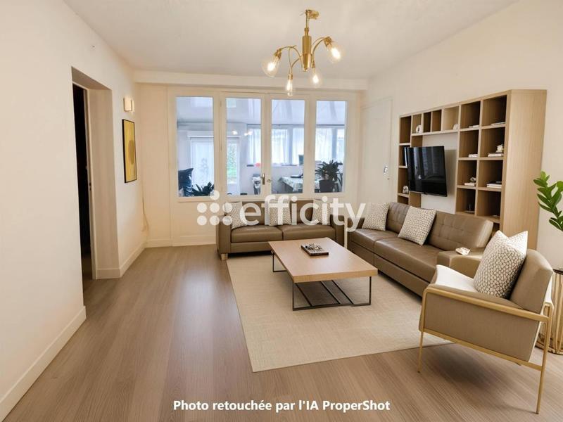 Maison - 90 m² - 5 pièces