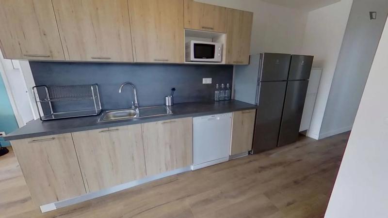 Chambre - 10 m² - 11 pièces