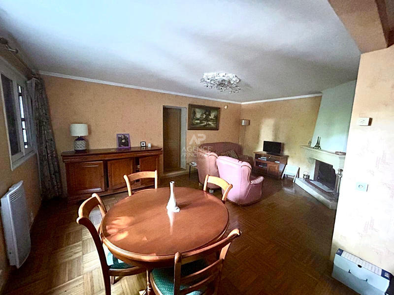 Maison - 140 m² - 7 pièces