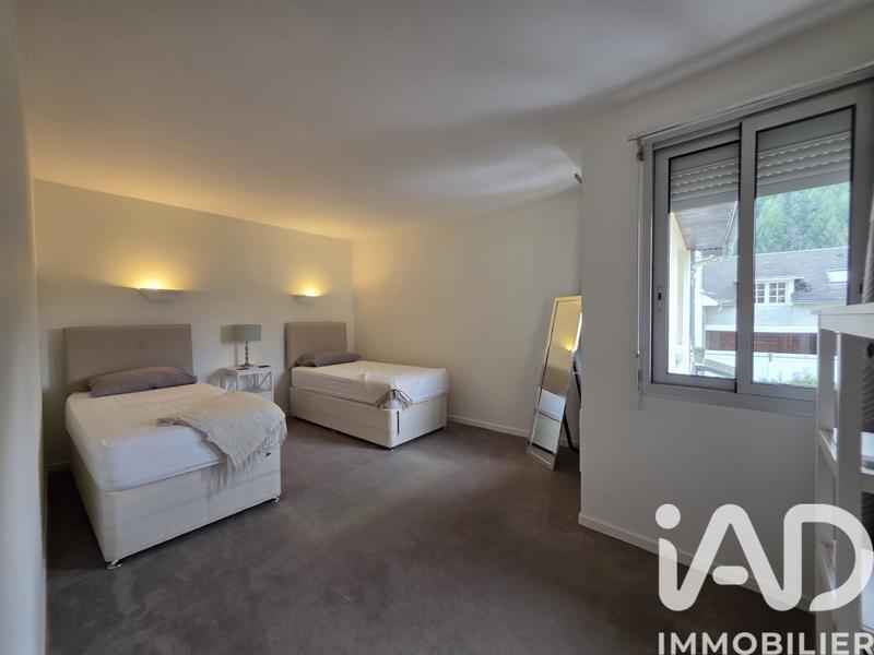 Maison - 212 m² - 5 pièces