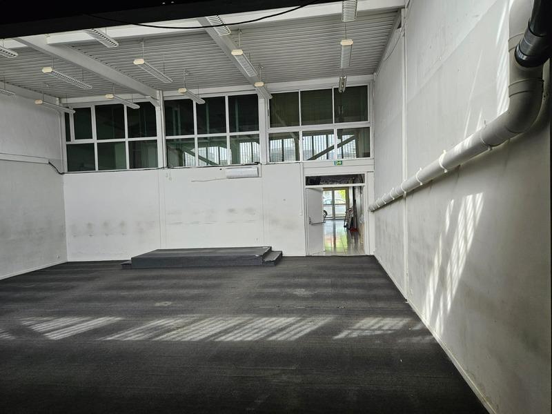 Local commercial - 331 m² - 5 pièces